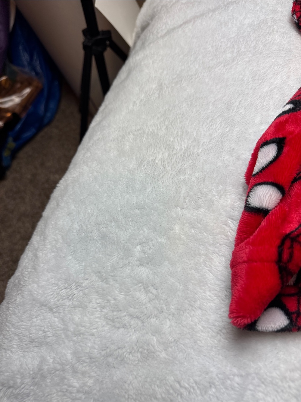 Marvel Red Spider-Man Fleece Kids Robe - Picture 11 of 12